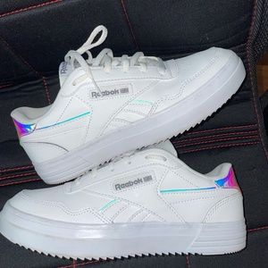 Reebok womens 7-metallic trim